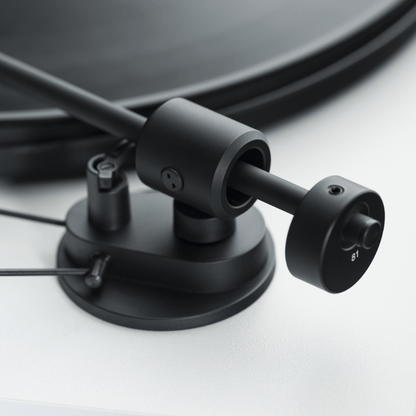 Pro-Ject Primary E Turntable with OM Cartridge