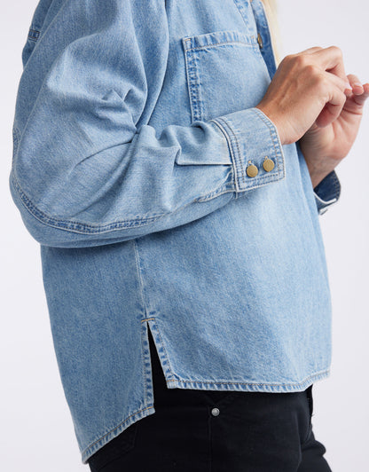 Henley Claudia Shirt - Mid Wash